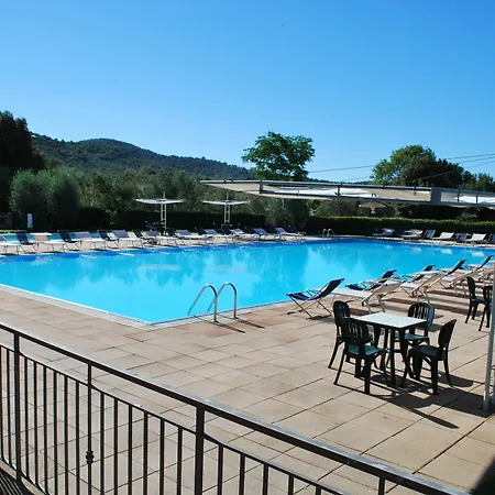 Borgo Degli Olivi Hotel 3*