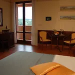 Borgo Degli Olivi فندق