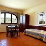 Borgo Degli Olivi ريوتورتو